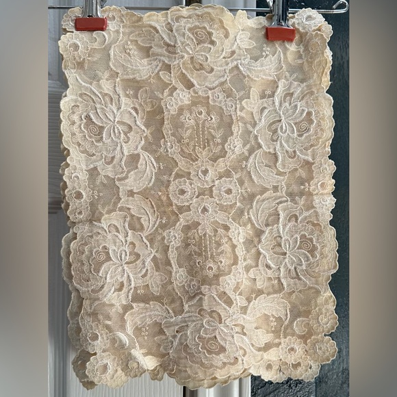 Handmade Accents Set Of 4 Vintage Chantilly Lace Table Scarves Poshmark